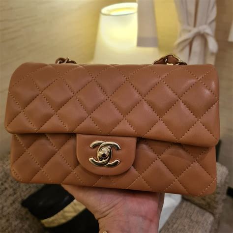 chanel 21p mini brown